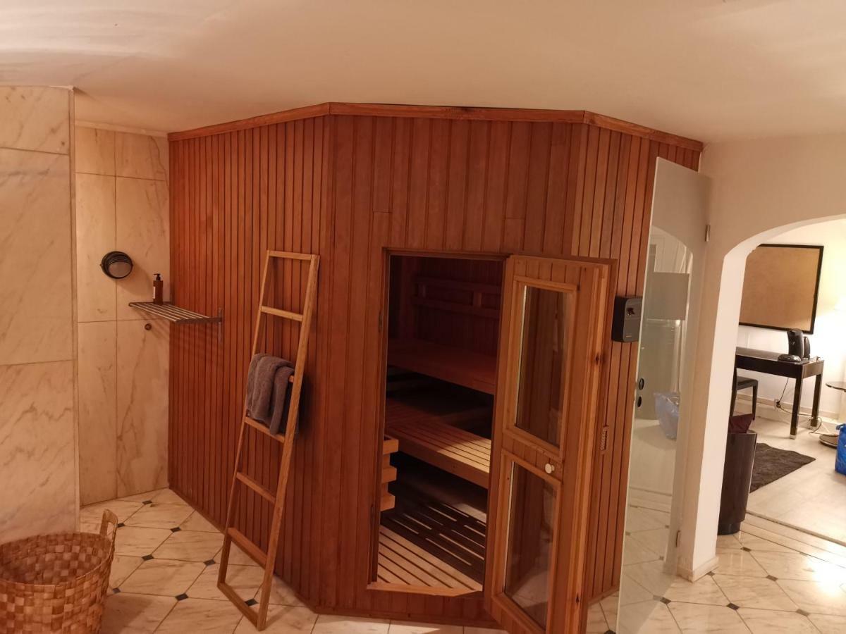 Wellness Appartement Дюссельдорф Экстерьер фото